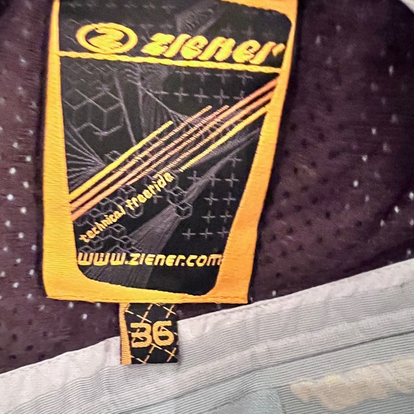 Ziener ski jacket (shell) size 36 (Us = around 6) - Picture 3 of 3